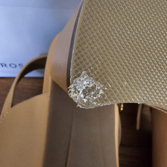 New in Box Aerolsoles Camera Nude - Picture 7 of 7